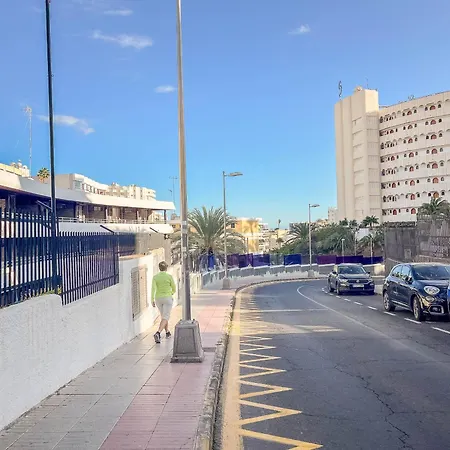 Bright Tirma - Relax & Chill Terrace 아파트